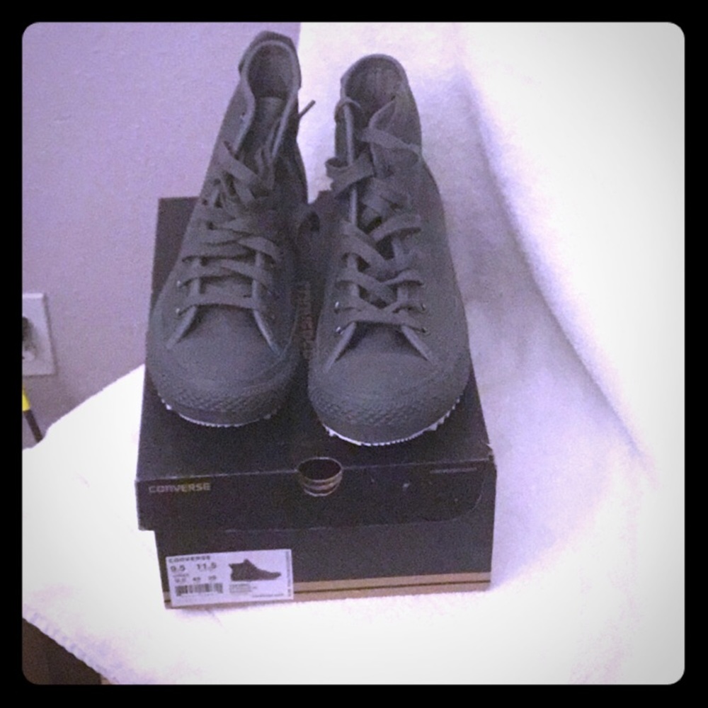 Converse green military size 9.5
